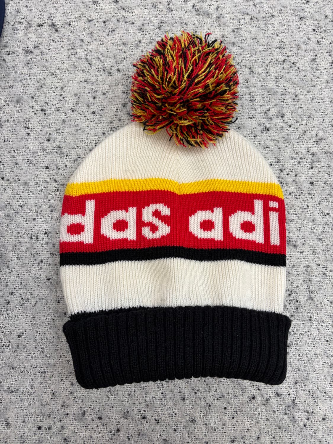 N223. 아디다스 방울비니 폼폼비니 상품이미지1