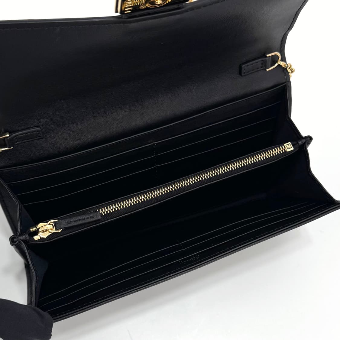 펜디 WOC 체인 장지갑 크로스백 블랙 (8M0365) 상품이미지10