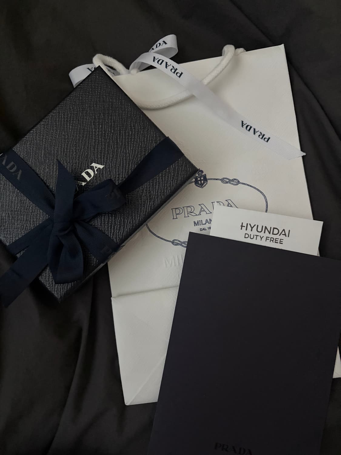 프라다 사피아노 가죽 반지갑 블랙 (새상품) 상품이미지2