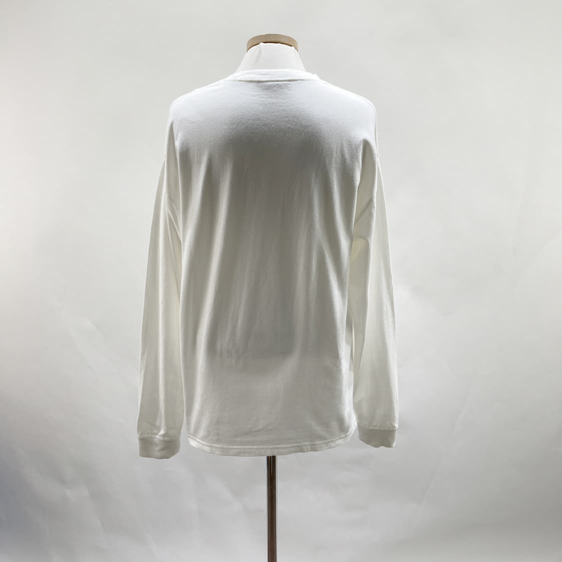 커버낫 남성 라운드넥긴팔티셔츠 100  상품이미지3