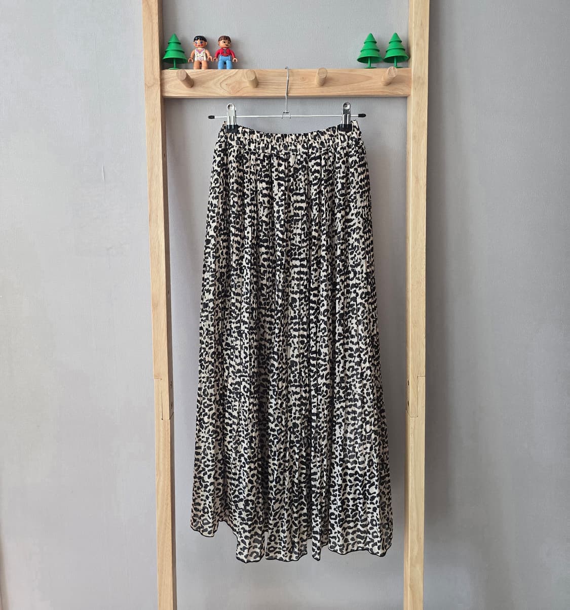 SPRAY PREMIUM 플리츠 롱스커트 상품이미지1