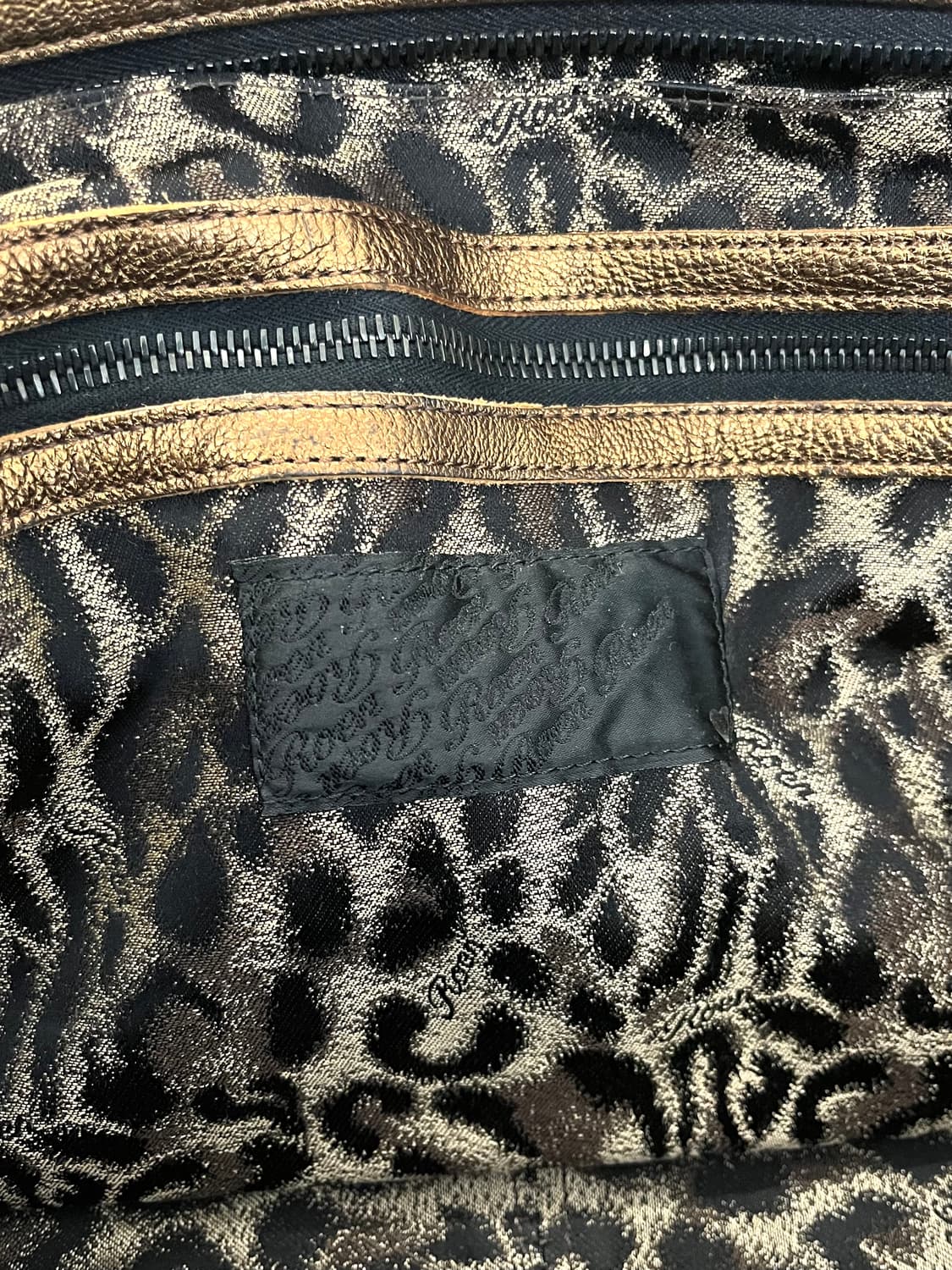 ROEN 히로무 타카하라 스컬 스터드 체인 레더백 상품이미지7