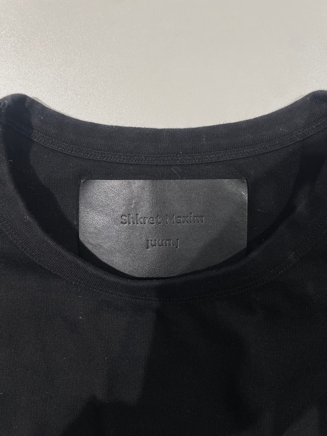 준지 x 슈크렛 막심 블랙 고릴라 오버 하프티 상품이미지7