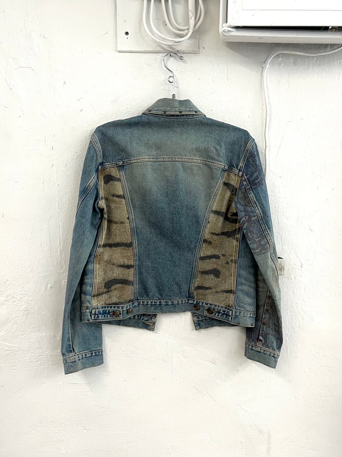 저스트 까발리 2014 컬렉션 스터드 락스타 데님 자켓 상품이미지9