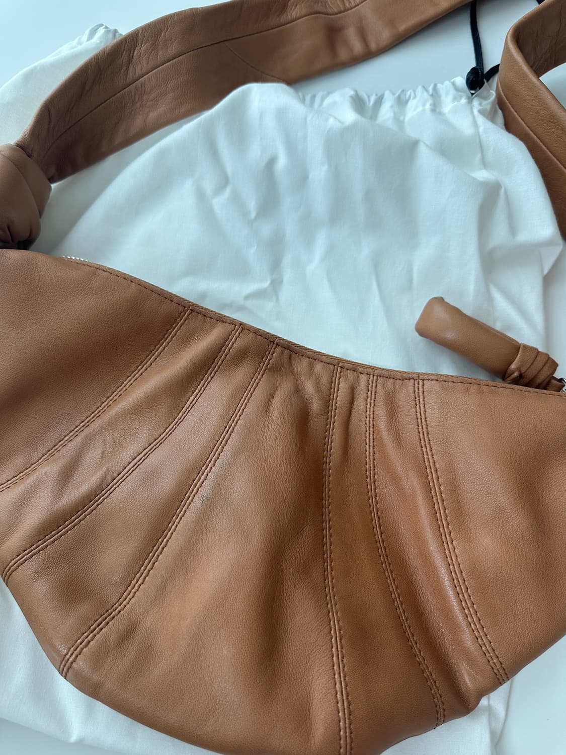 르메르 범백 크루아상 스몰 상품이미지3