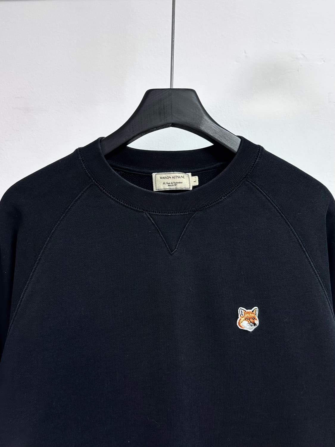 메종키츠네 스몰폭스 블랙 맨투맨 (on.72) 상품이미지2