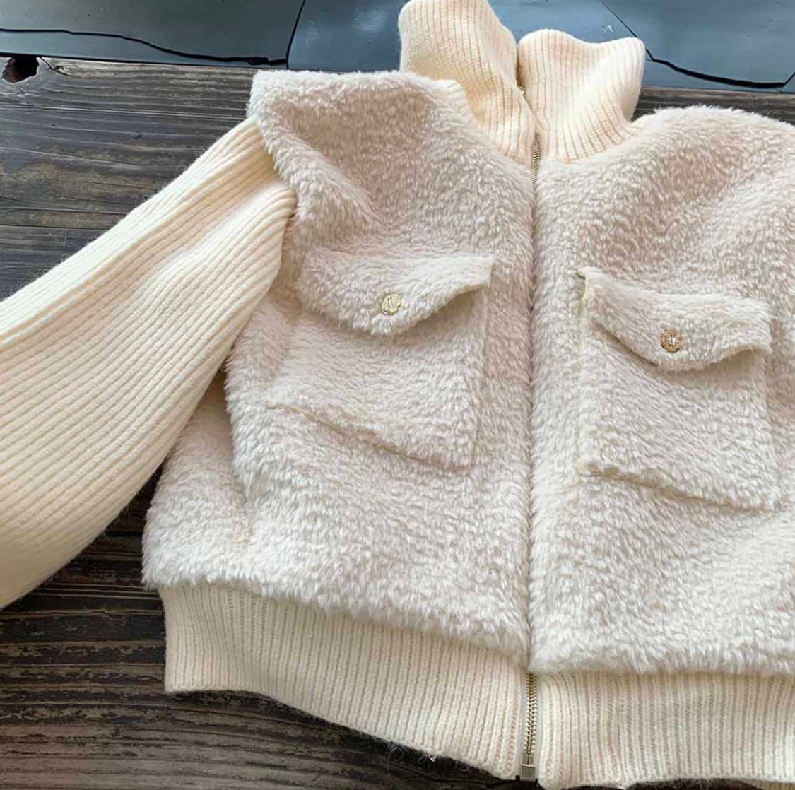  아이보리 뽀글이 니트 점퍼 상품이미지1