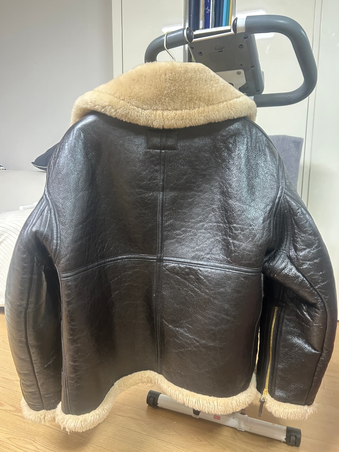 콕핏 톰하디 무스탕48 상품이미지2