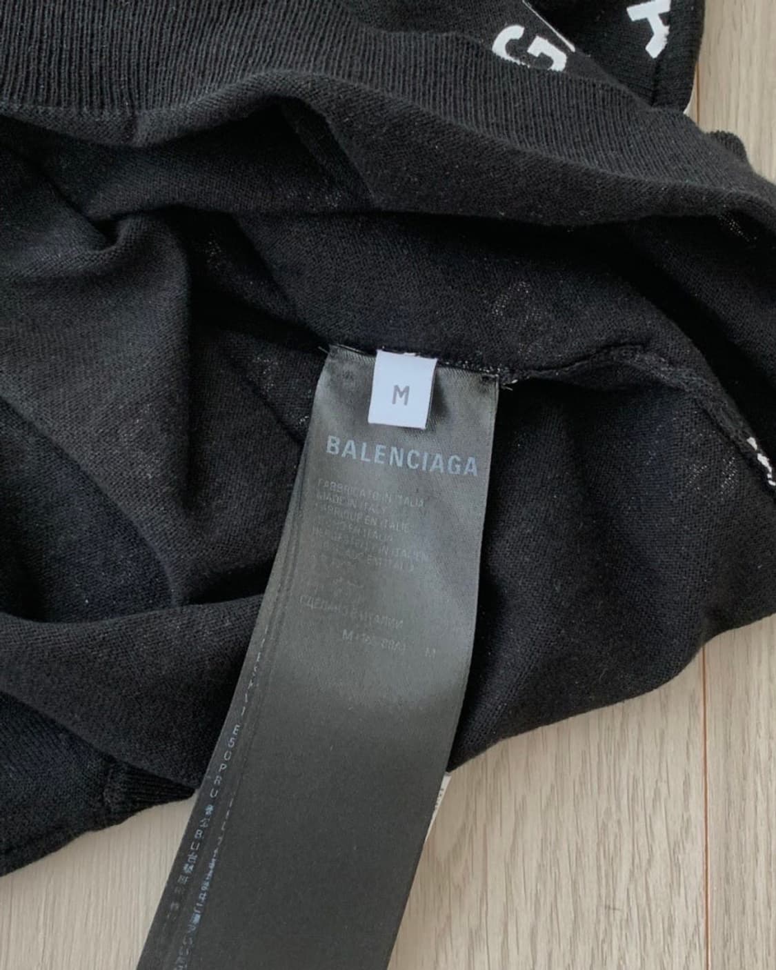 Balenciaga Allover Logo Crop Sweater (M) 상품이미지3