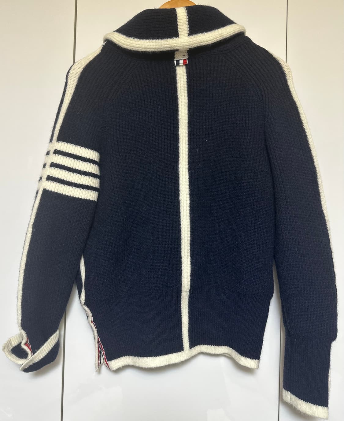 Thom Browne 네이비 후드 울가디건정품 상품이미지3