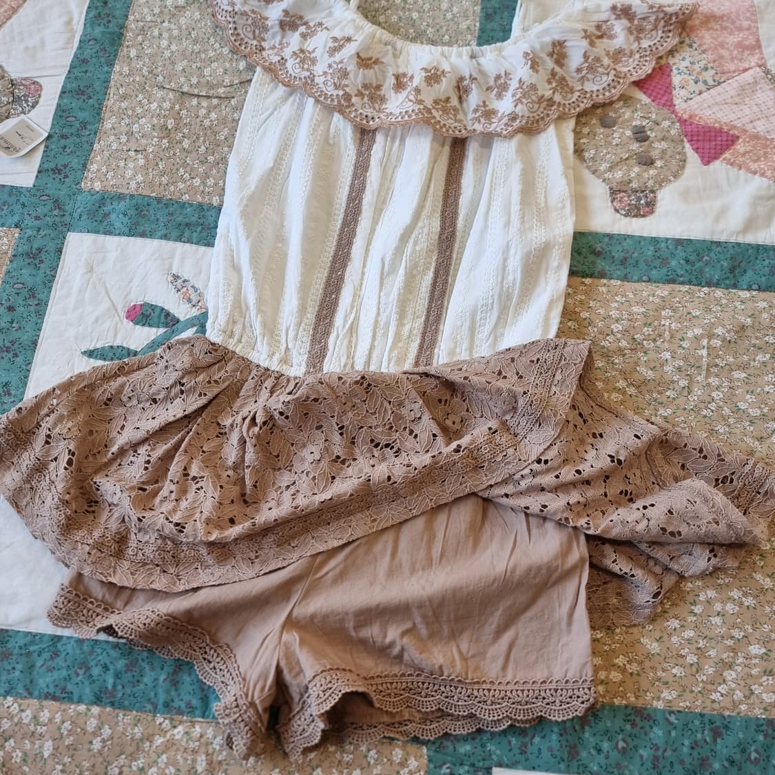 Liz Lisa(리즈리사) 빈티지 레이스 프릴 점프수트 상품이미지4