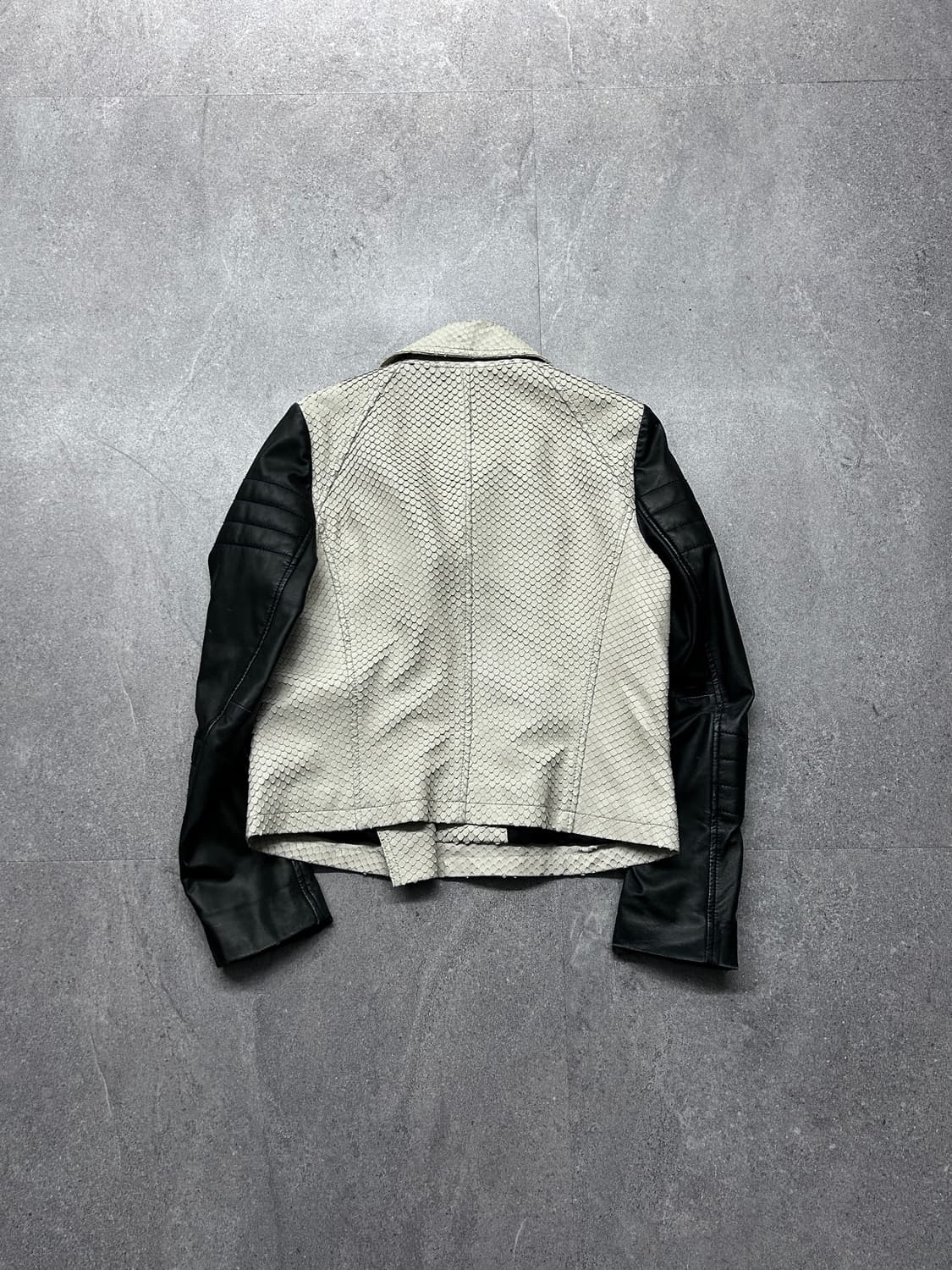 Essentiel Antwerp 파이톤 판넬 자켓 상품이미지5