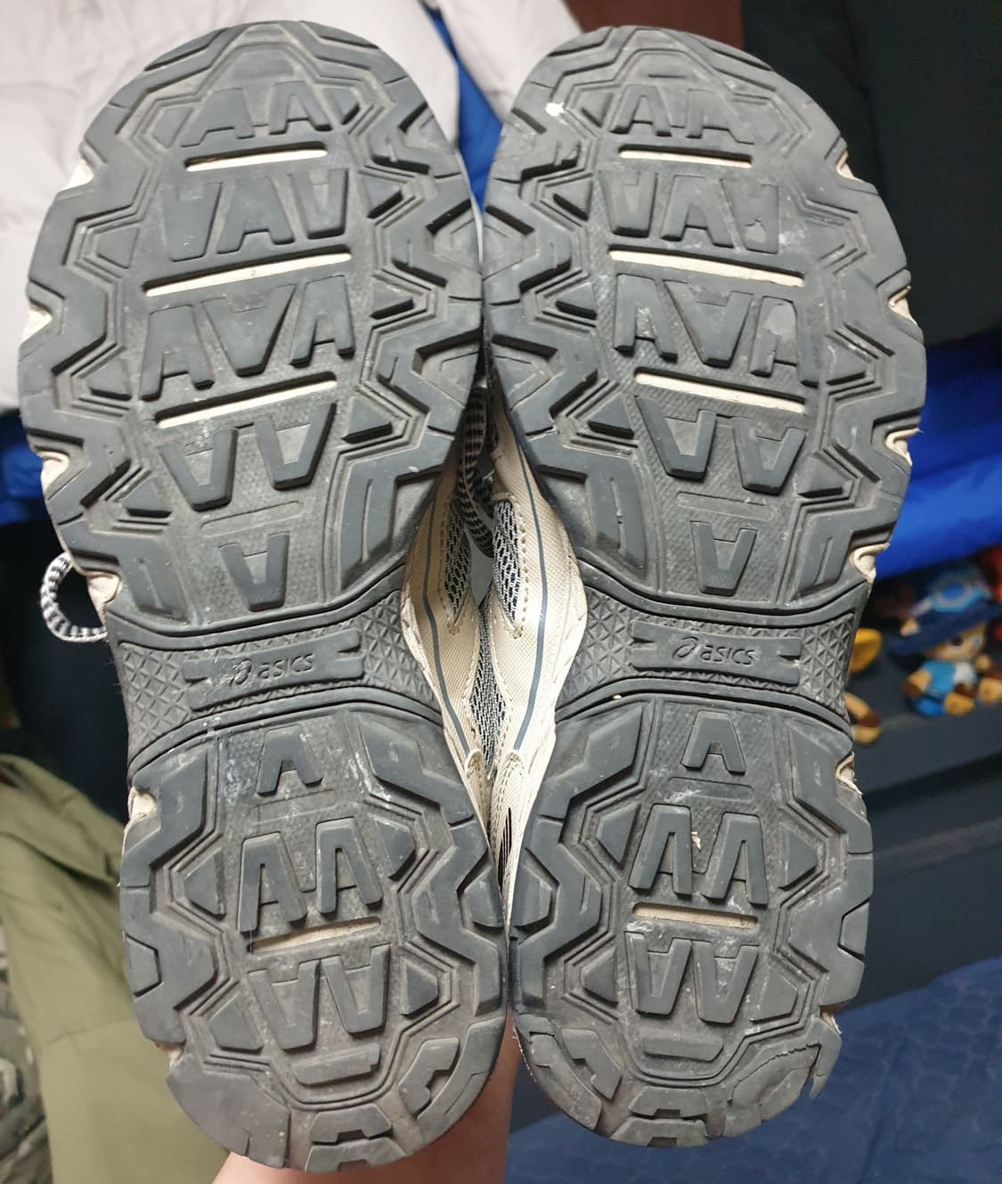 아식스 젤벤쳐6 페더 그레이 블랙 스니커즈 (265) 상품이미지5