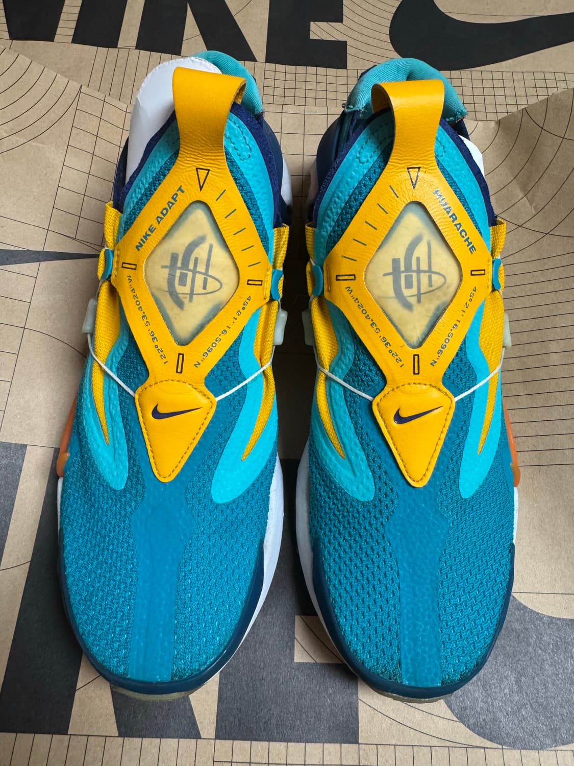 [290] 나이키 어댑트 허라치 자동끈 조절 운동화 상품이미지3