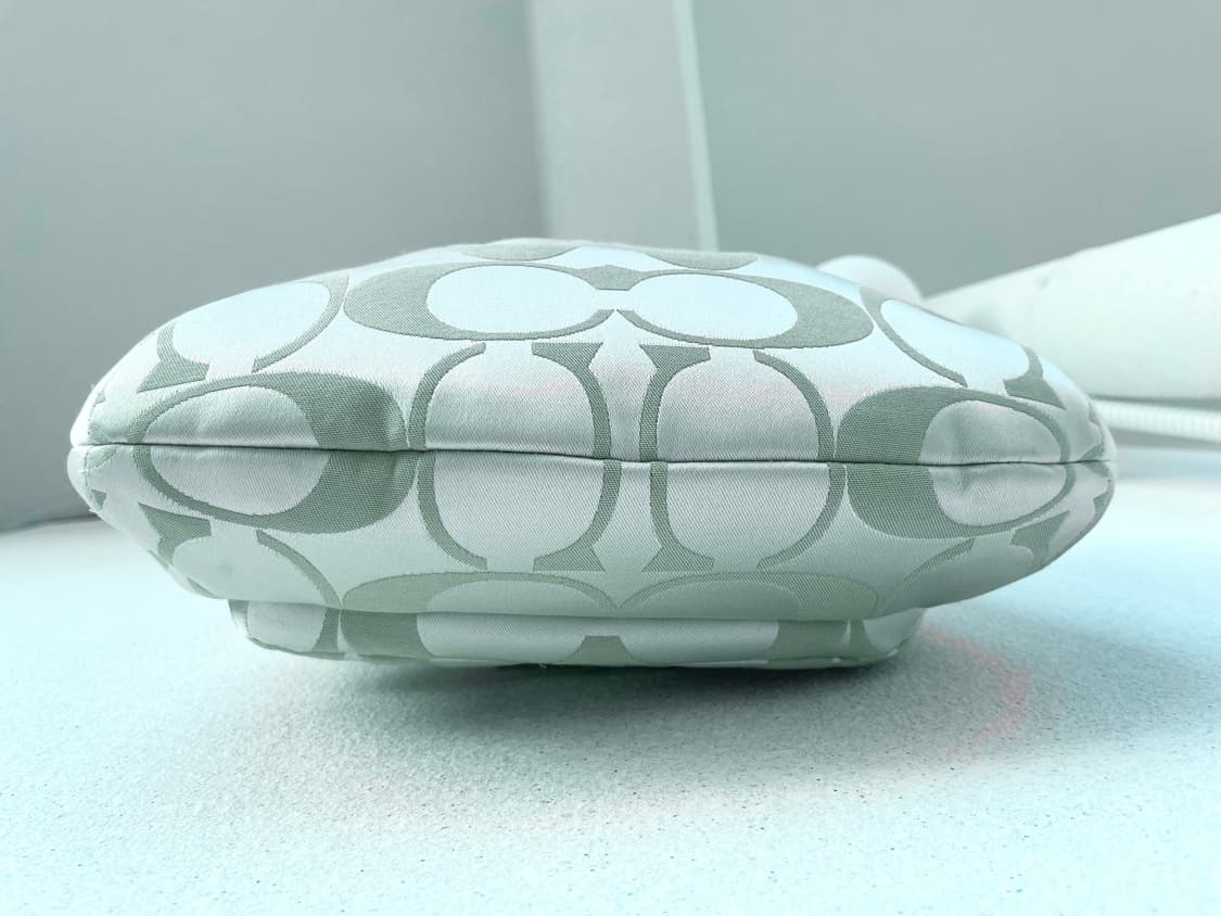 코치 시그니처 숄더백 핑크베이지 상품이미지3