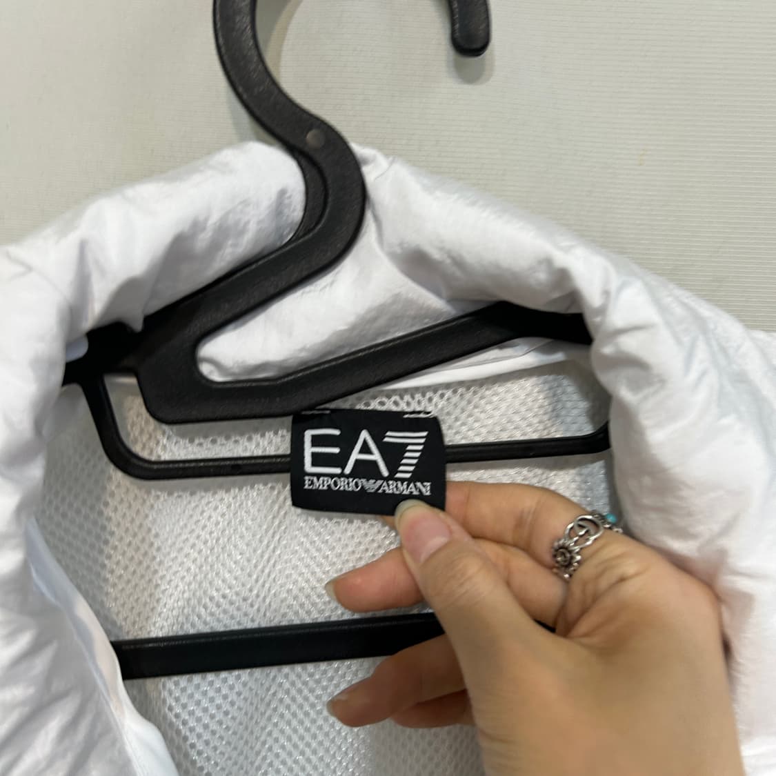 엠포리오 아르마니 EA7 바람막이 L 여성 상품이미지2