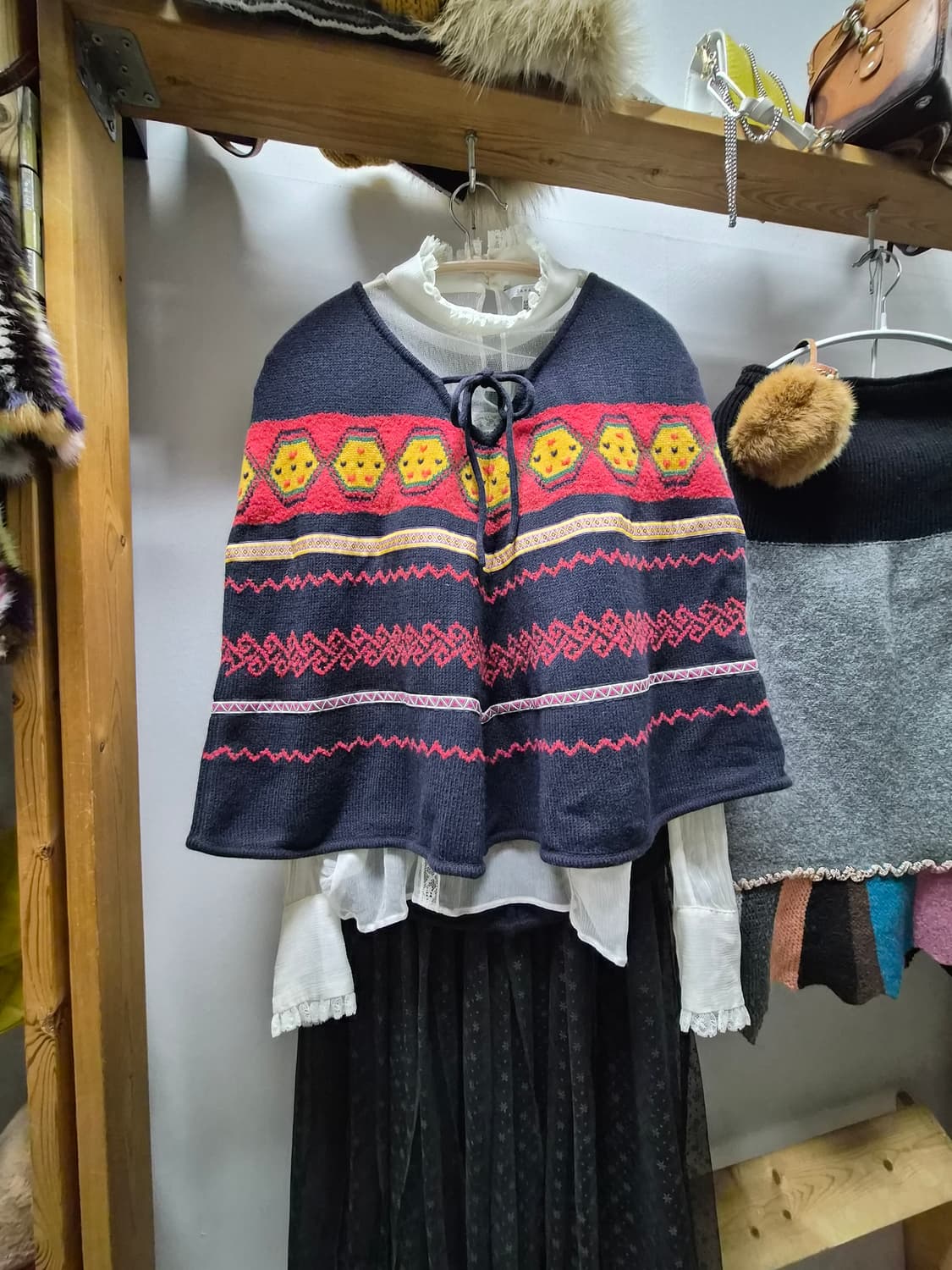 써스데이아일랜드 케이프. 질스튜어트 레이스샤 스커트 상품이미지1