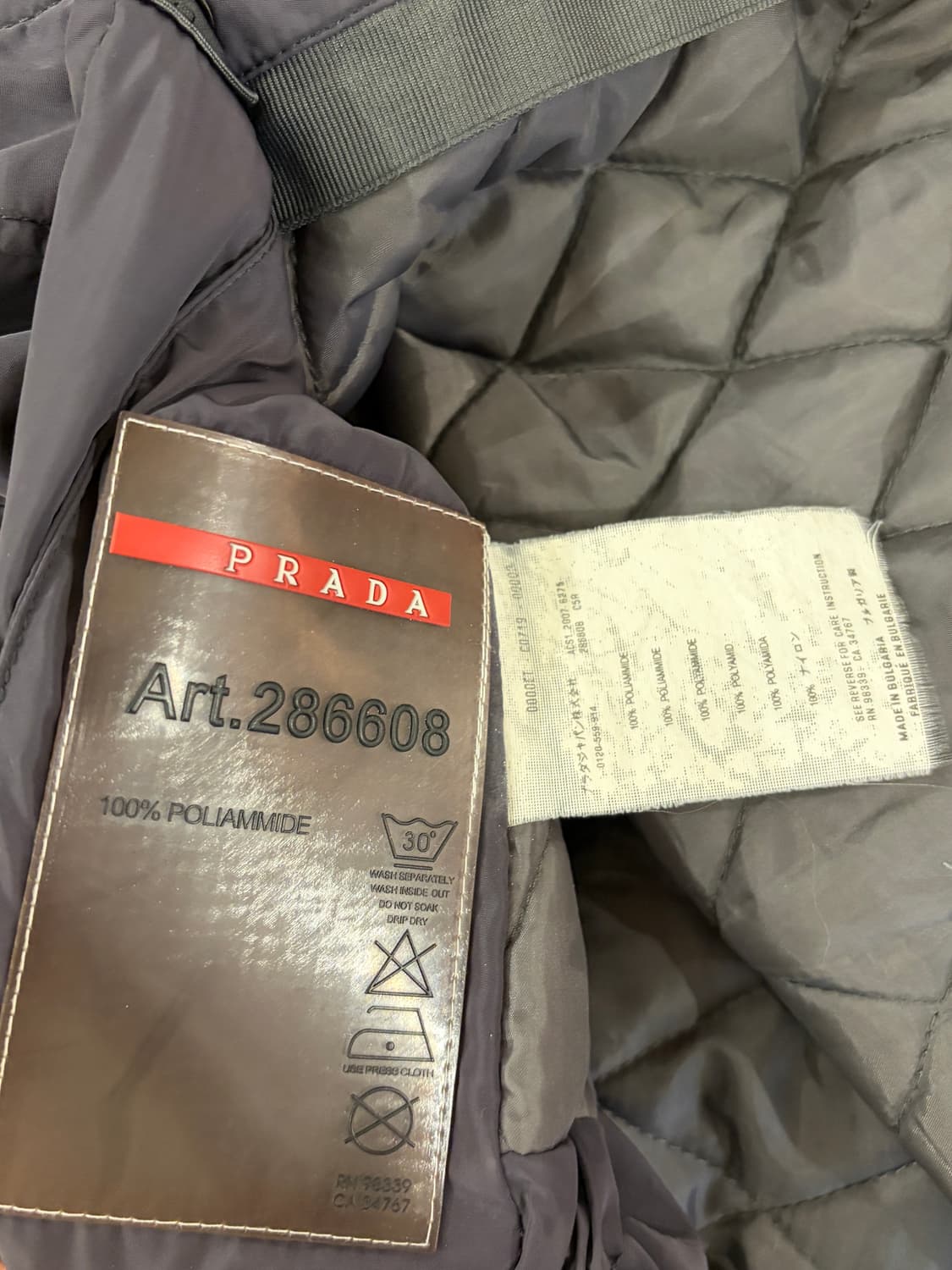 프라다 멀티 포켓 나일론 코트 상품이미지6