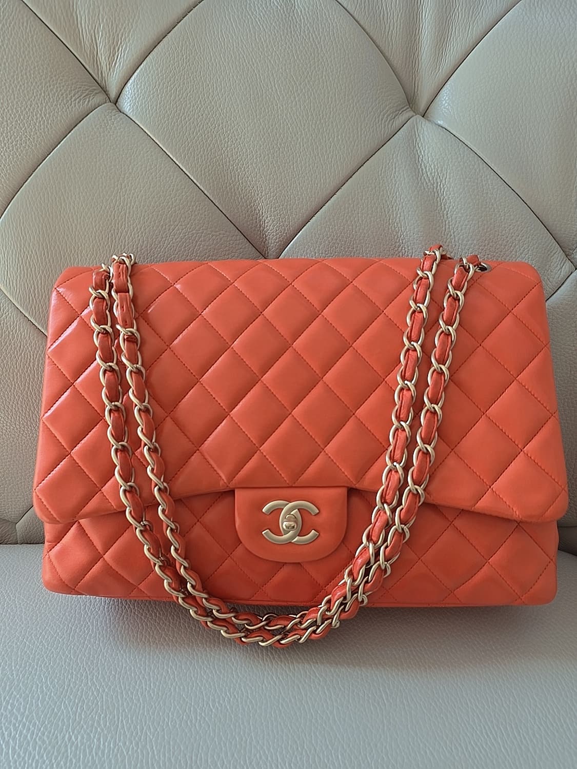 샤넬 클래식 맥시 상품이미지1