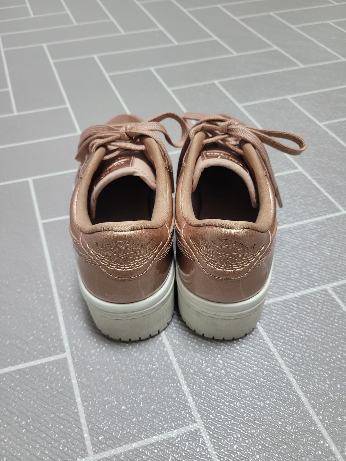 나이키 에어 조던 1 레트로 로우 리프트 팬텀 스니커즈 30 상품이미지5