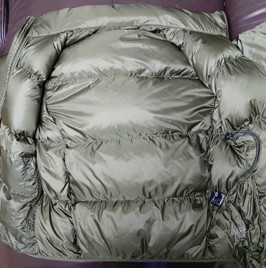 유니클로 울트라 라이트 다운 봉태규패딩(L) 상품이미지6