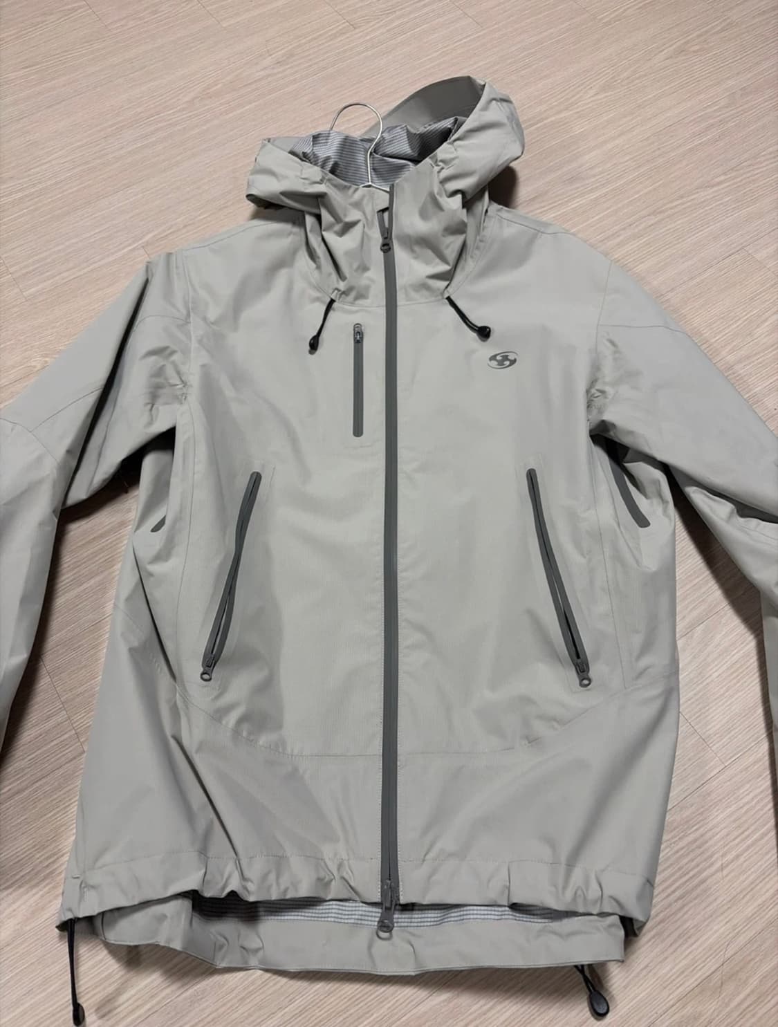 산산기어 윈드블록 자켓 그레이 23ss 2사이즈 상품이미지1