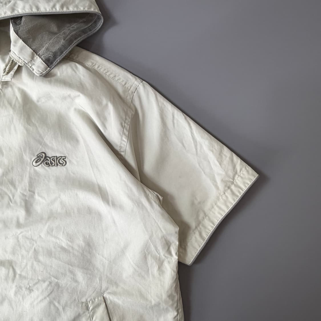 (95) 아식스 연베이지 후드 반팔 아노락 상품이미지3