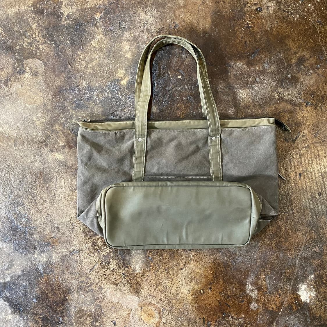 꼼데가르송 카키색 캔버스 토트백 상품이미지5