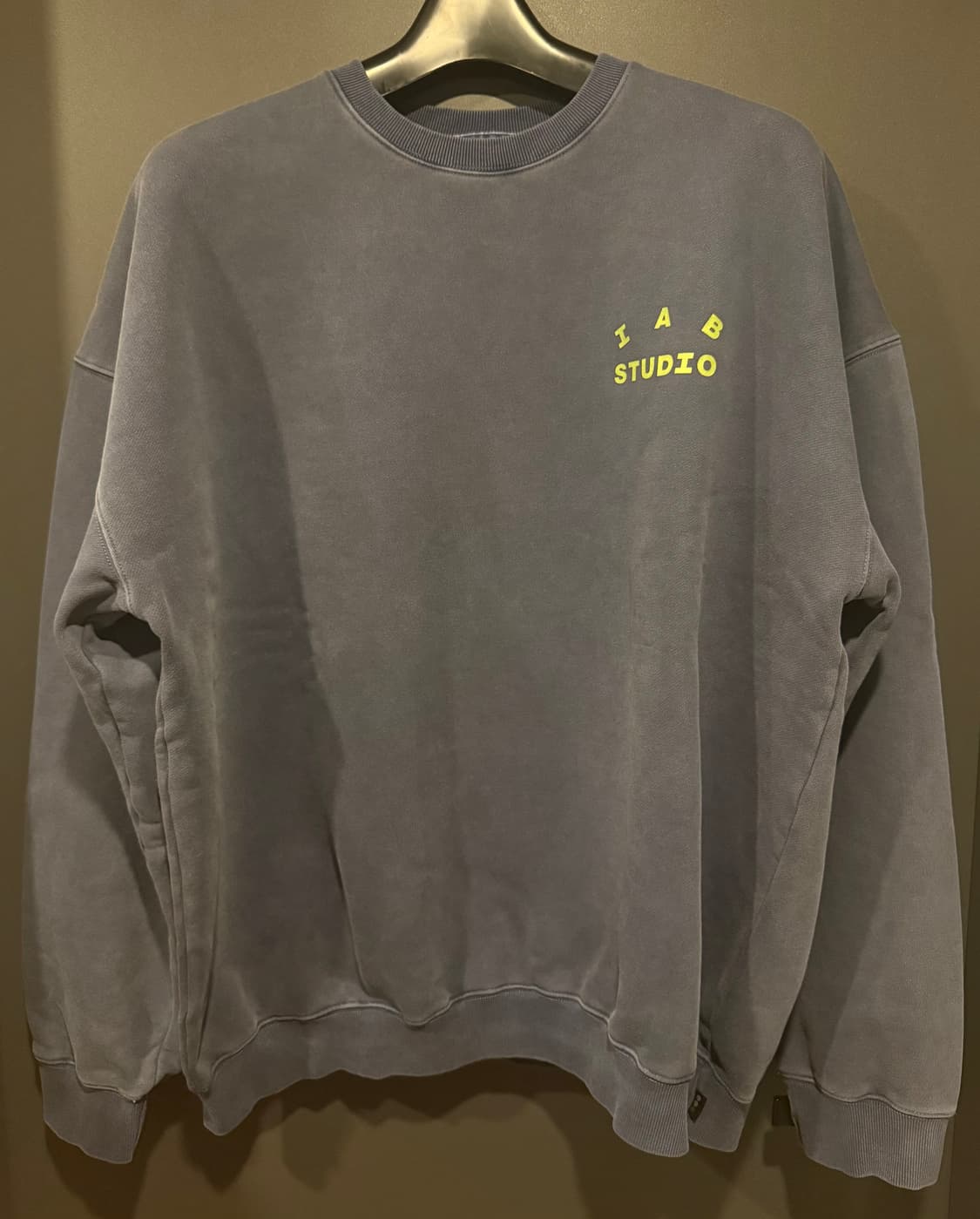 (XXL) 아이앱 스튜디오 피그먼트 스웨트셔츠 맨투맨 네이비 상품이미지1