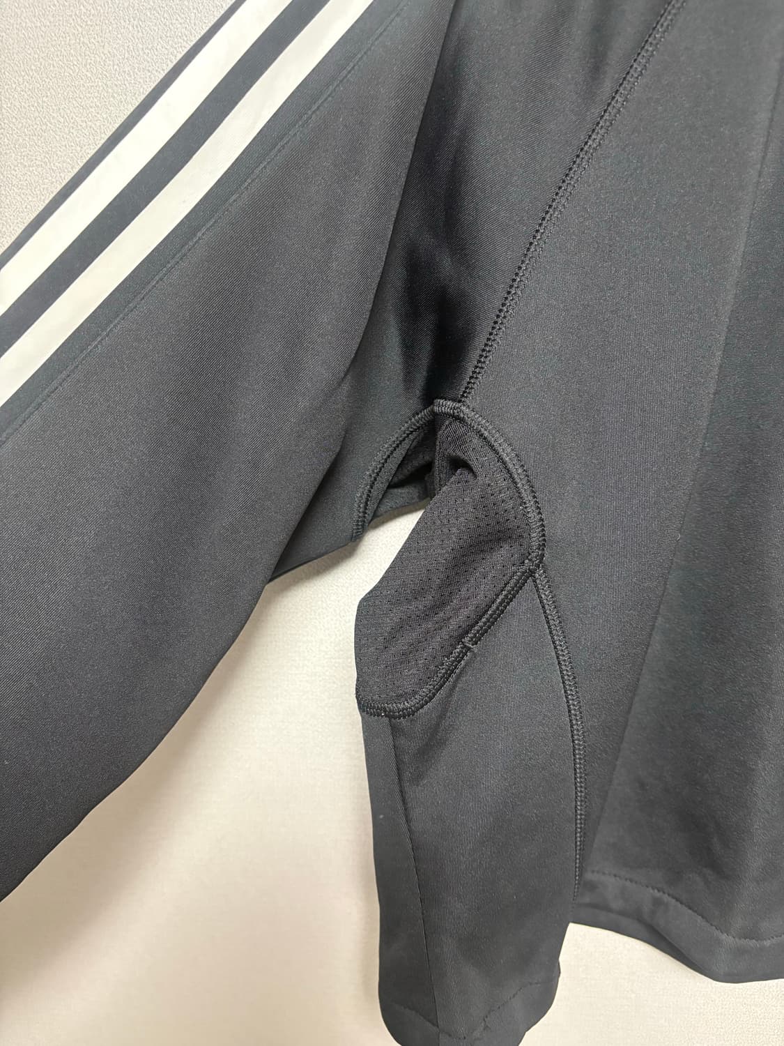 아디다스 크롭 반집업 (기모버전) 러닝집업 러닝 상품이미지2