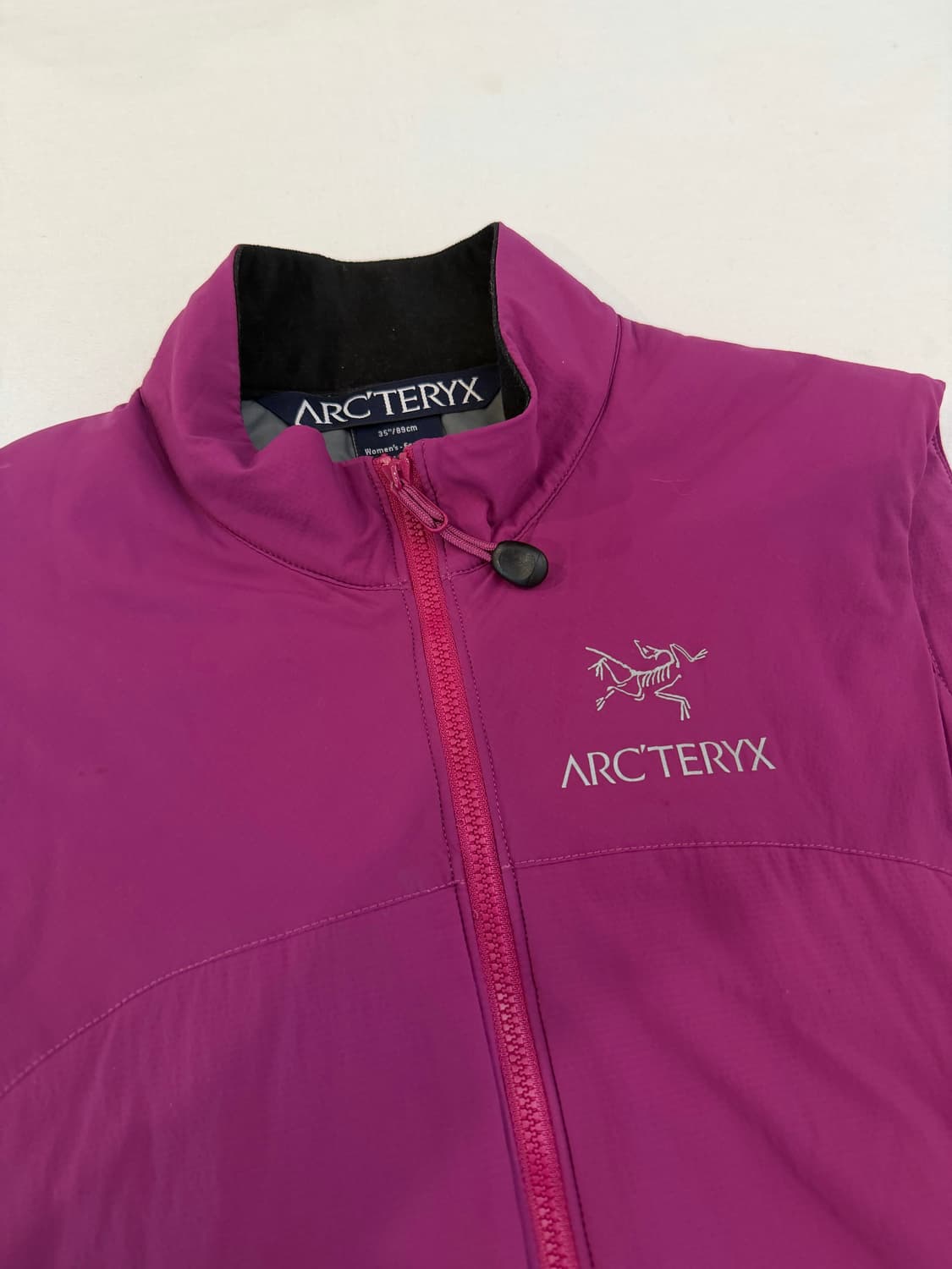 아크테릭스 아톰 베스트 경량패딩 조끼 핑크 퍼플 상품이미지2