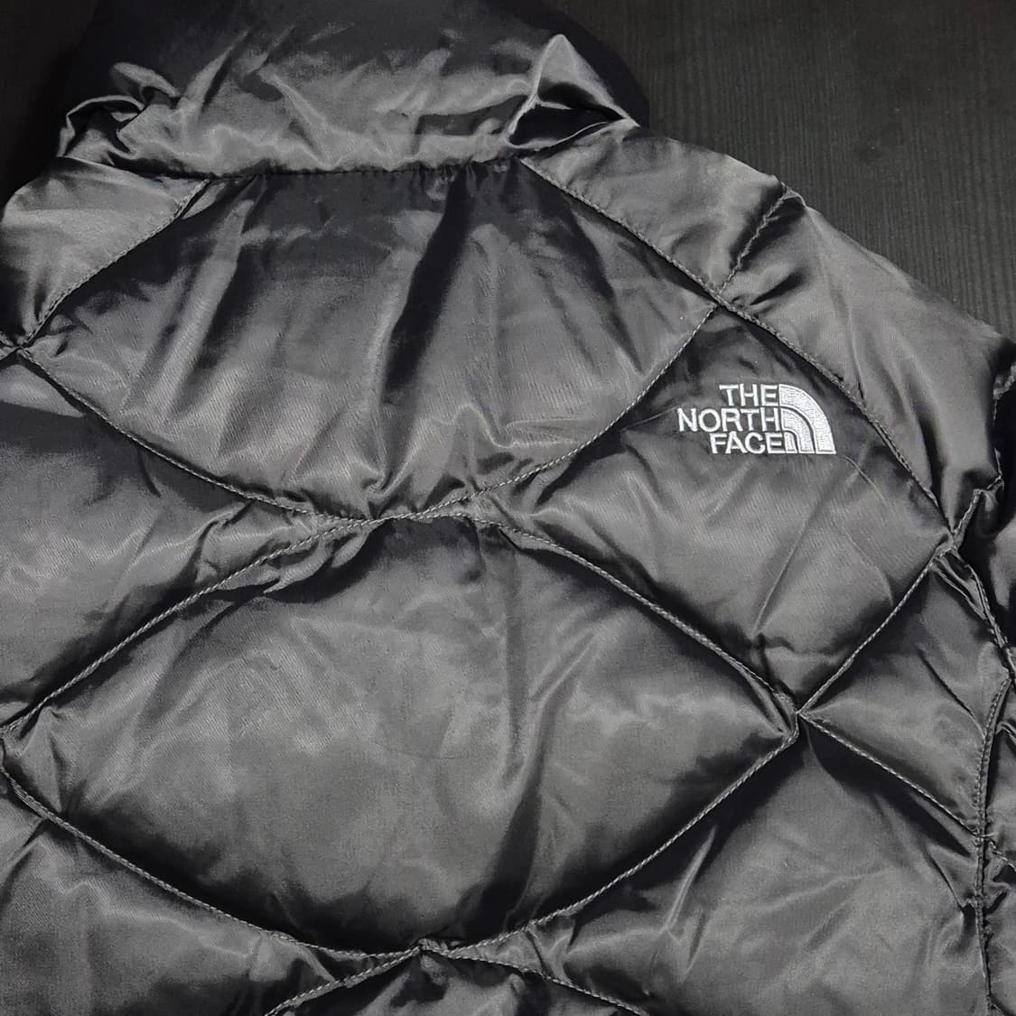 노스페이스 벨벳 550필파워 XS사이즈 패딩 상품이미지4