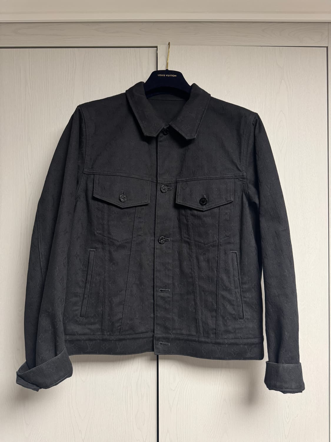 루이비통 모노그램 흑청 데님 자켓 블랙 48 사이즈 상품이미지1