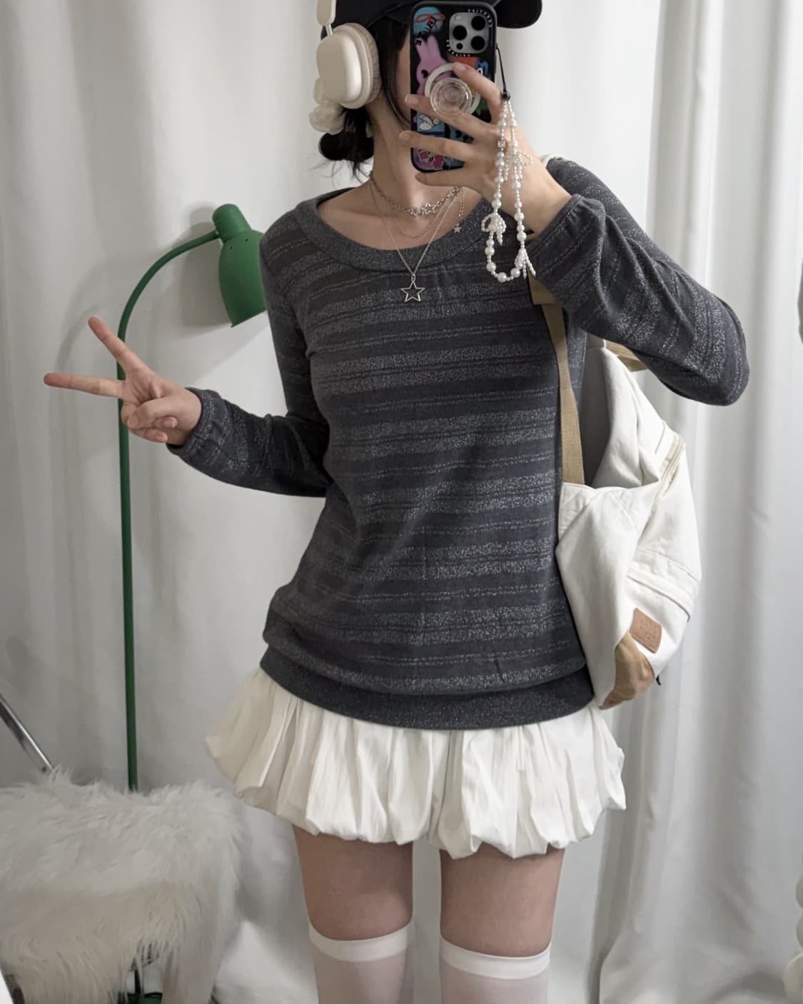 그레이 스트라이프 백 리본 니트 상품이미지5