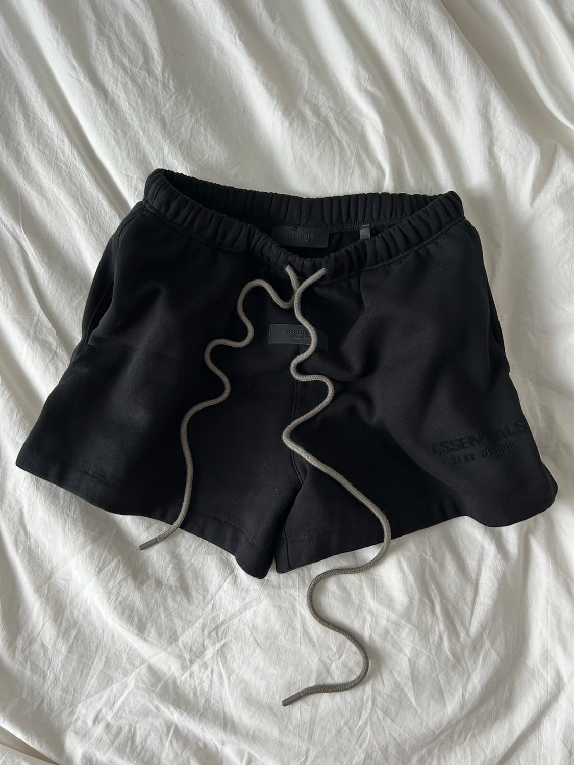 Fear of god 피어오브갓 블랙 드로우스트링 쇼츠 상품이미지1