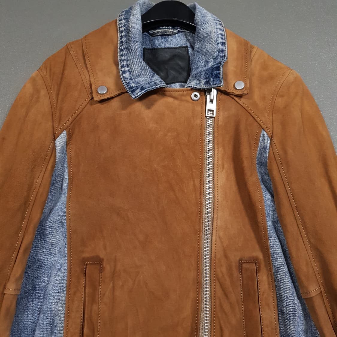 여성 S) 올세인츠 염소 스웨이드 지퍼 디테일 플레임 바이커 데님 자켓 상품이미지3