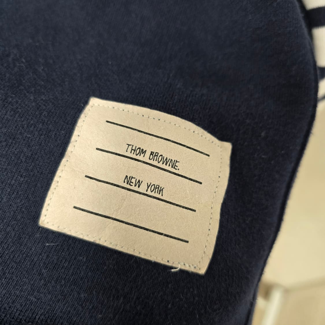 톰브라운 사선 완장 여성 맨투맨 38사이즈 판매 상품이미지4