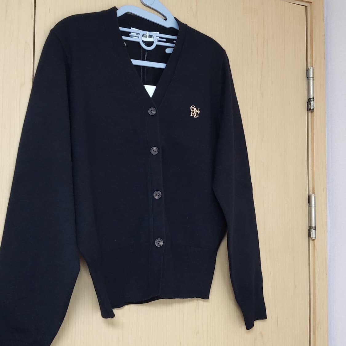 택달린새상품) 제너럴아이디어 GNRL 에센셜 가디건 블랙 m 상품이미지5