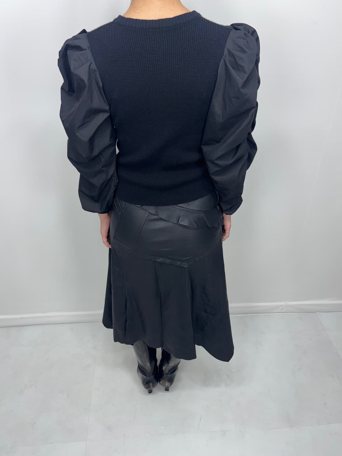 PUFFED SLEEVE SHIRRING KNIT 상품이미지3