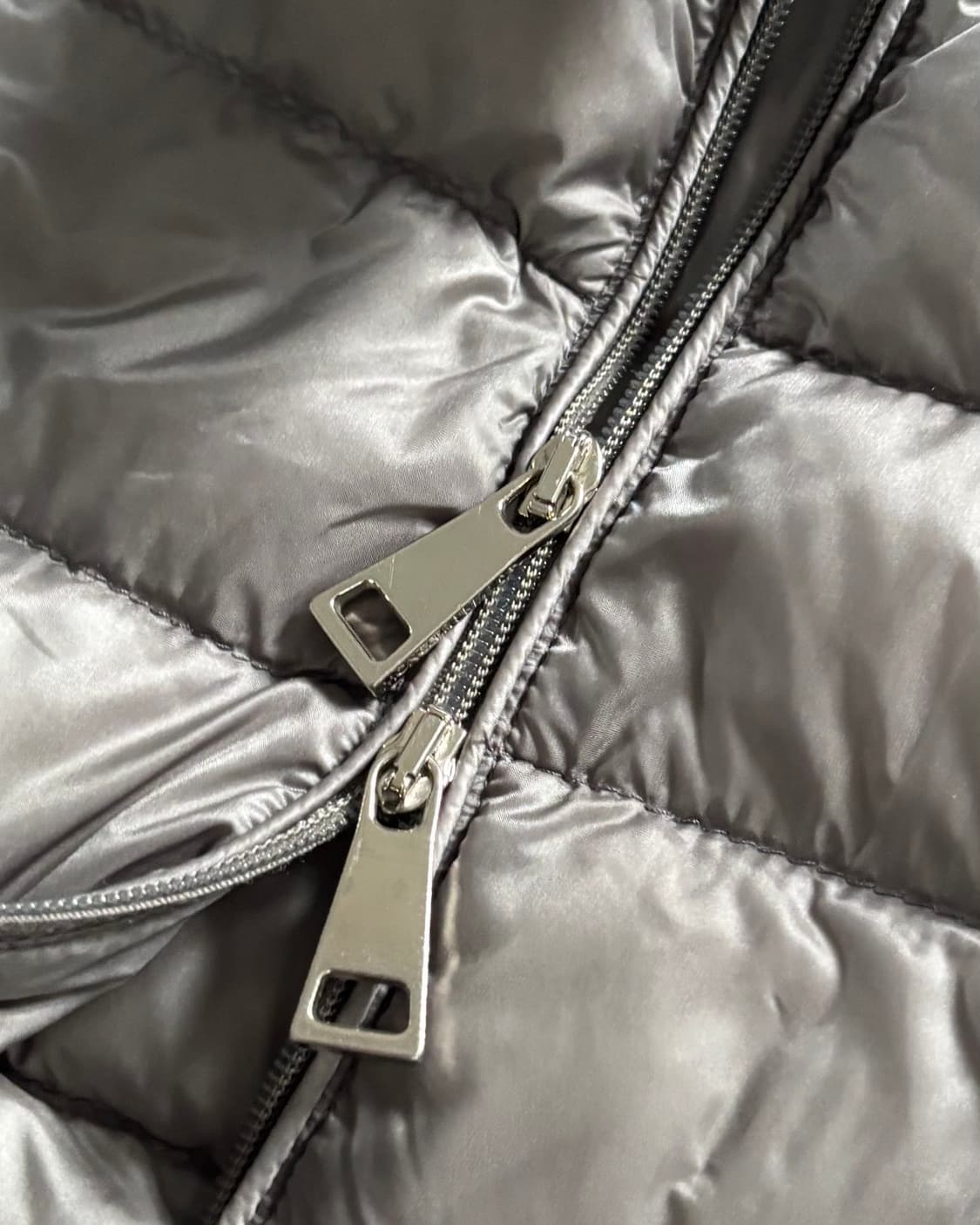 Moncler 몽클레르 란스 그레이 경량 구스다운 우먼 자켓 상품이미지9