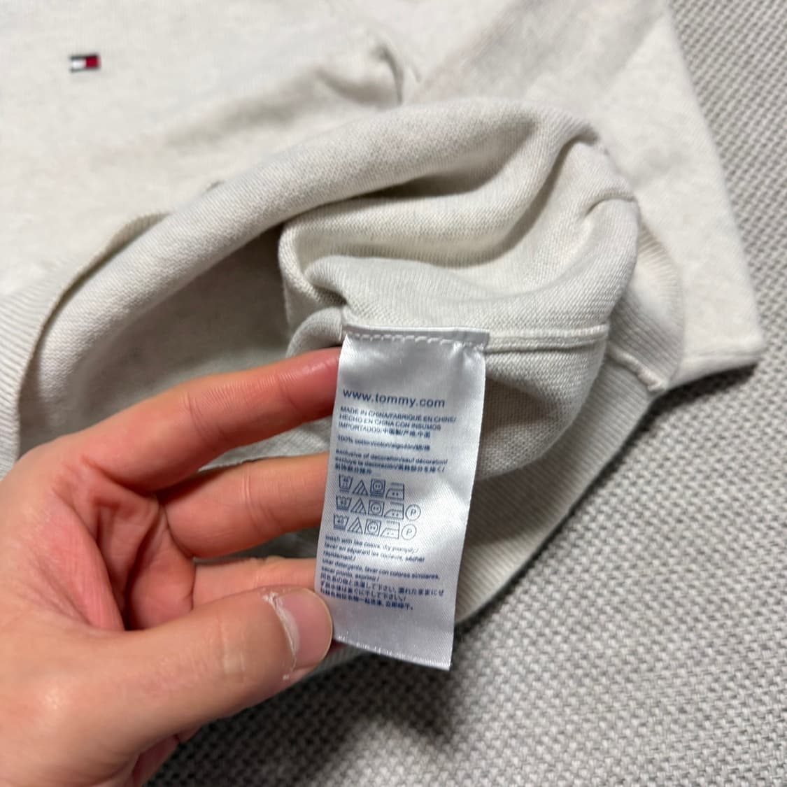 타미힐피거 브이넥 니트 상품이미지3