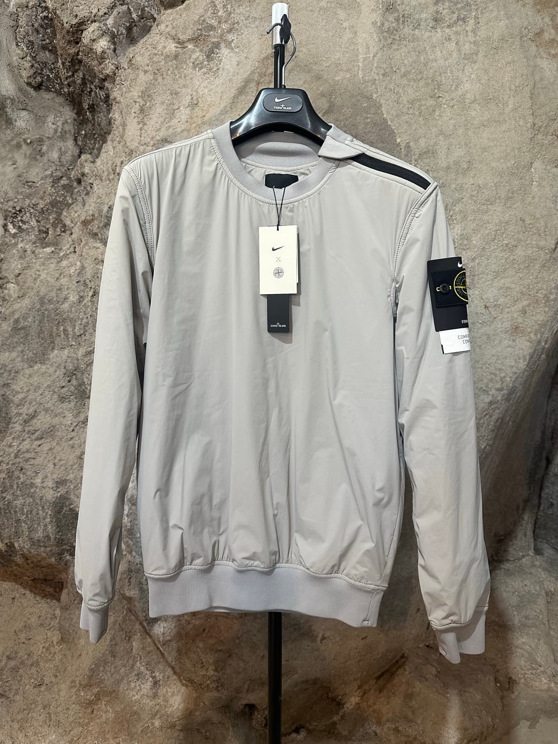 나이키 x 스톤아일랜드 골프크루넥 새상품 상품이미지3