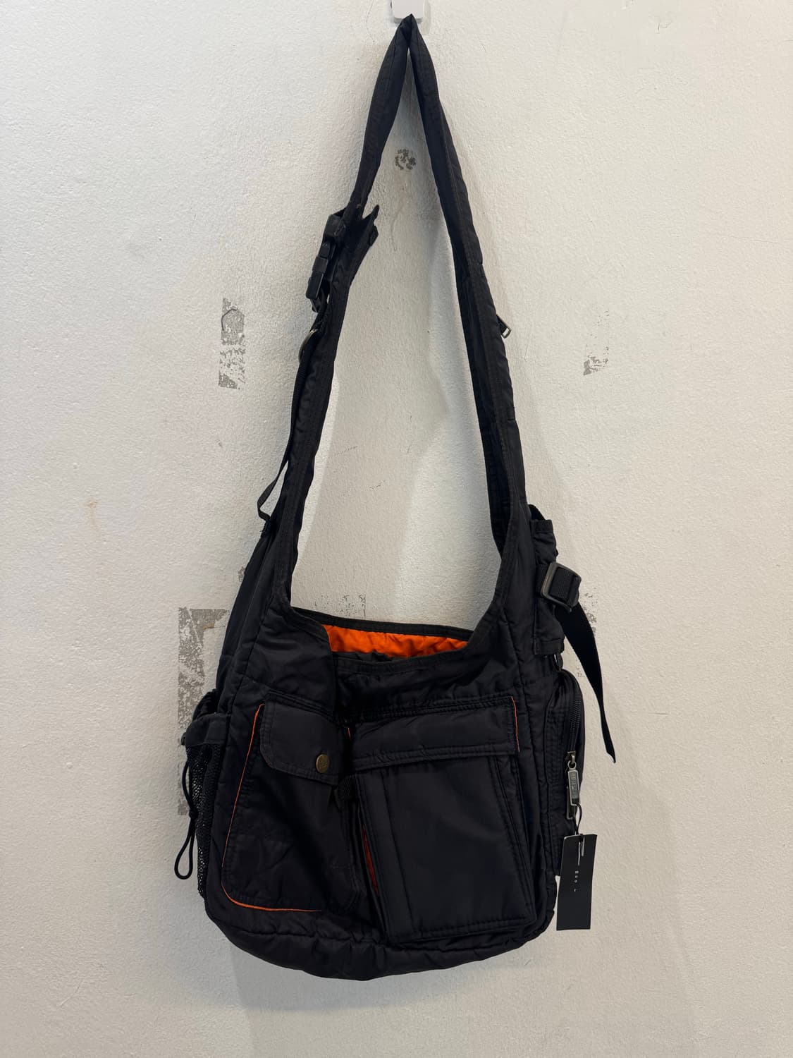 Diesel Black Messenger Bag 상품이미지2