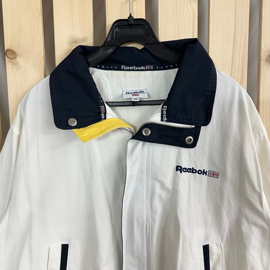 (M) 리복 올드스쿨 화이트 바람막이 자켓 상품이미지3