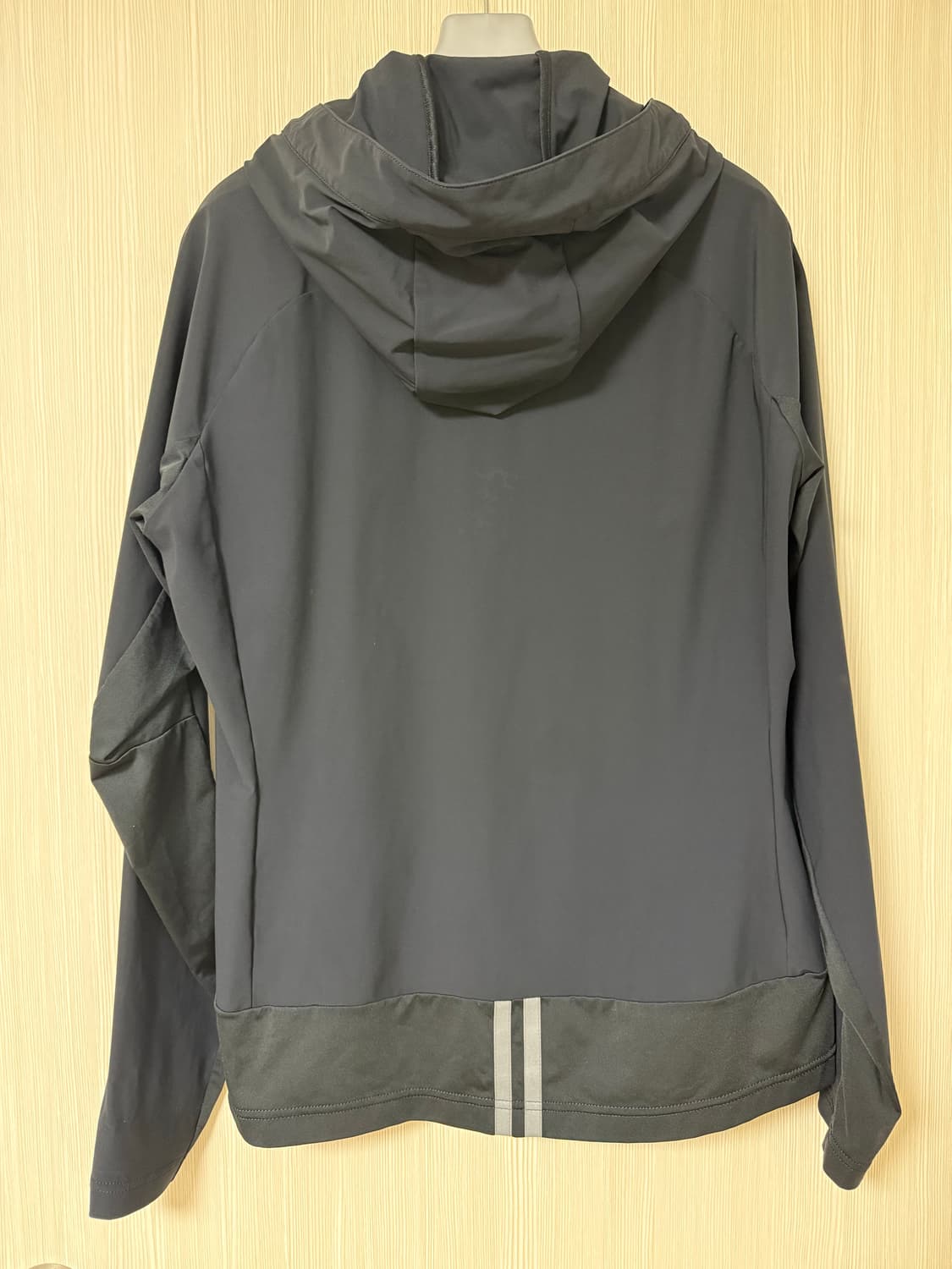 뉴발란스 기능성 바람막이 후드집업 블랙 XL 상태좋음 상품이미지2