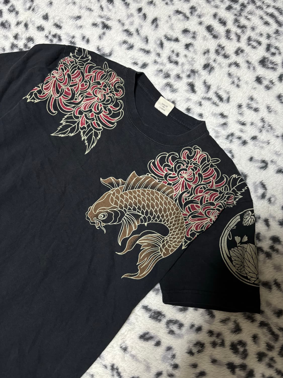 “Unknown” Oriental Print Tee 상품이미지2
