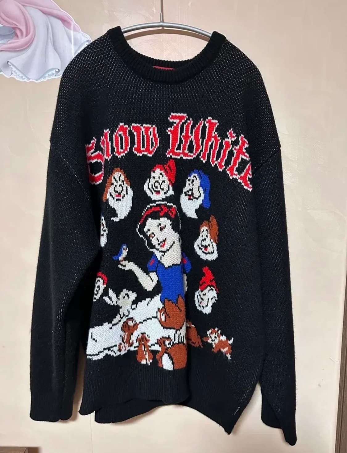 L) 슈프림 스노우 화이트 스웨터 블랙 - 24fw 상품이미지4