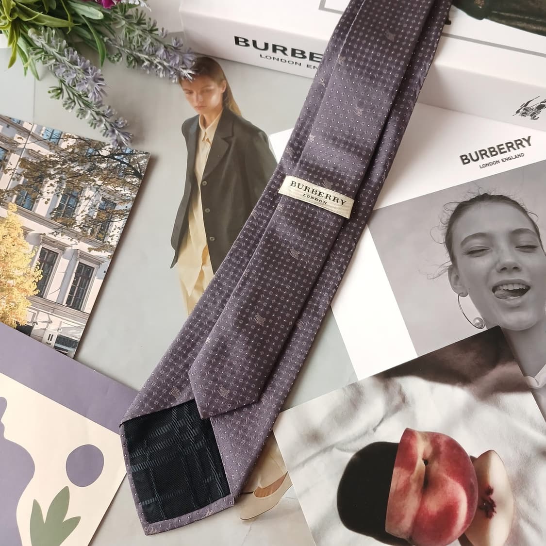 버버리 실크 퍼플 마이크로 패턴 슬림 넥타이 8cm B등급 A19389
 상품이미지3