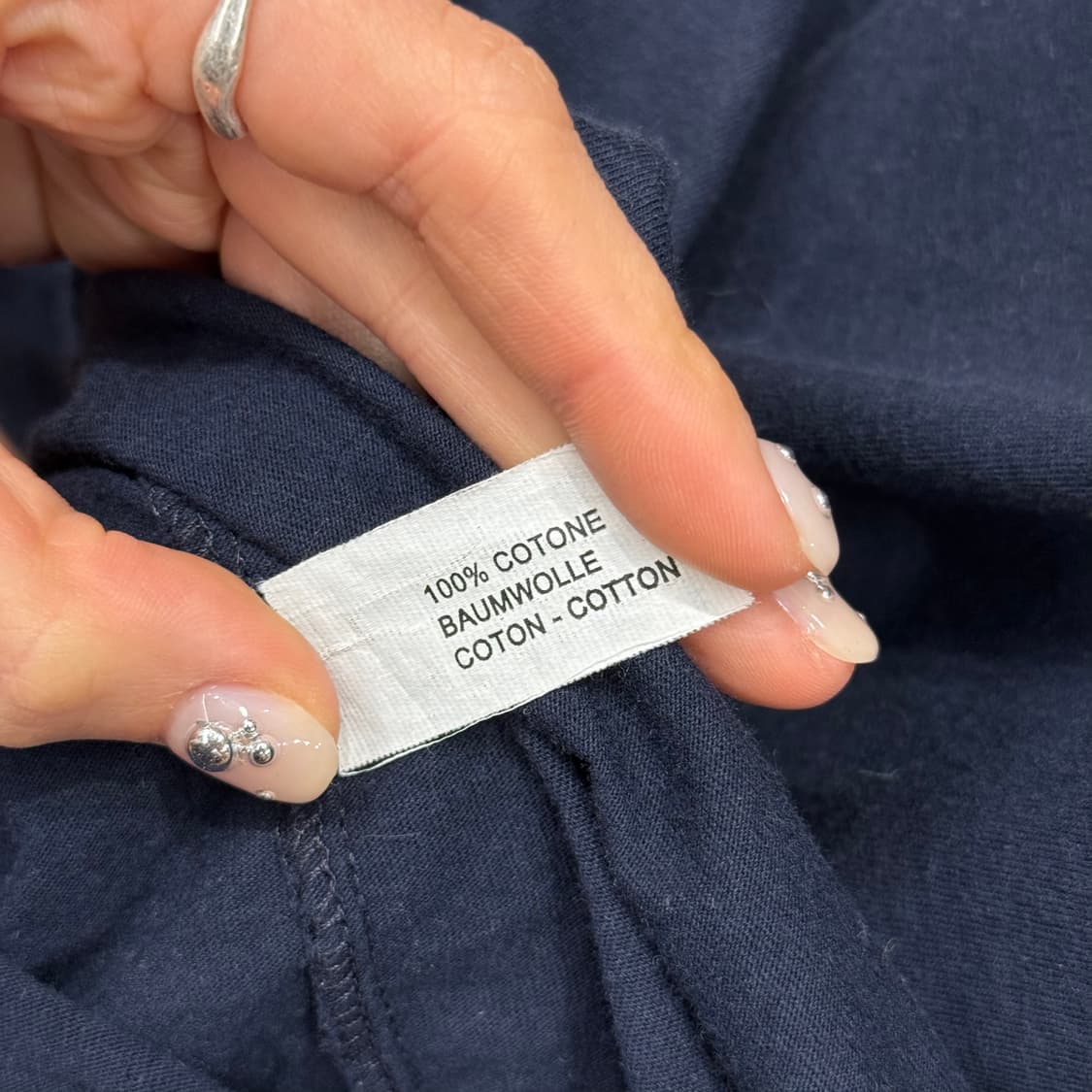 입생로랑 반팔 티셔츠 크리에이션 YSL 빅로고 백프린트 디테일 네이비 상품이미지8