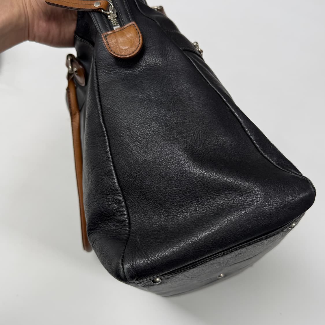 Margaret Howell two-tone leather bag  상품이미지5